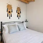 Kyrangelo Traditional House With Outdoor Jacuzzi Apartamento *
