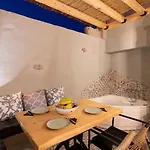 アパート Kyrangelo Traditional House With Outdoor Jacuzzi