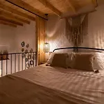Kyrangelo Traditional House With Outdoor Jacuzzi アパート Koskinou