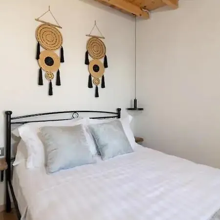 Kyrangelo Traditional House With Outdoor Jacuzzi Lejlighed *