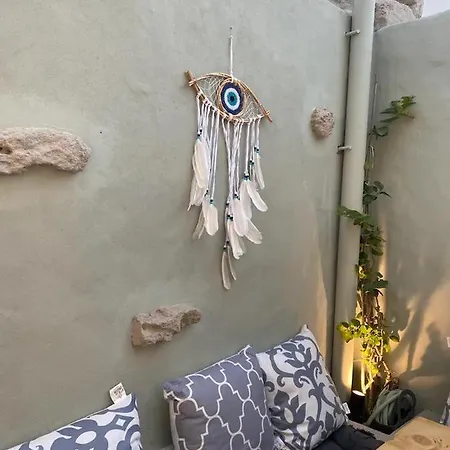 Kyrangelo Traditional House With Outdoor Jacuzzi