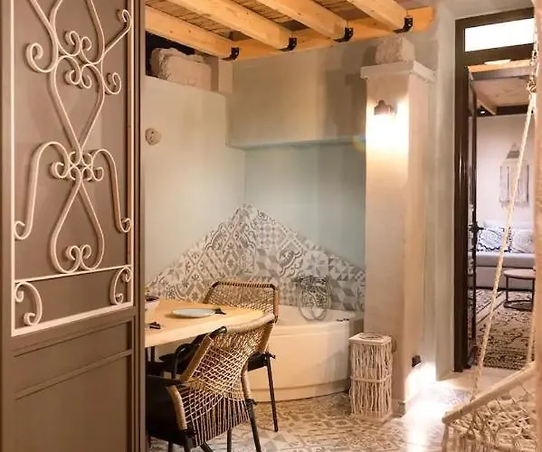 Kyrangelo Traditional House With Outdoor Jacuzzi شقة